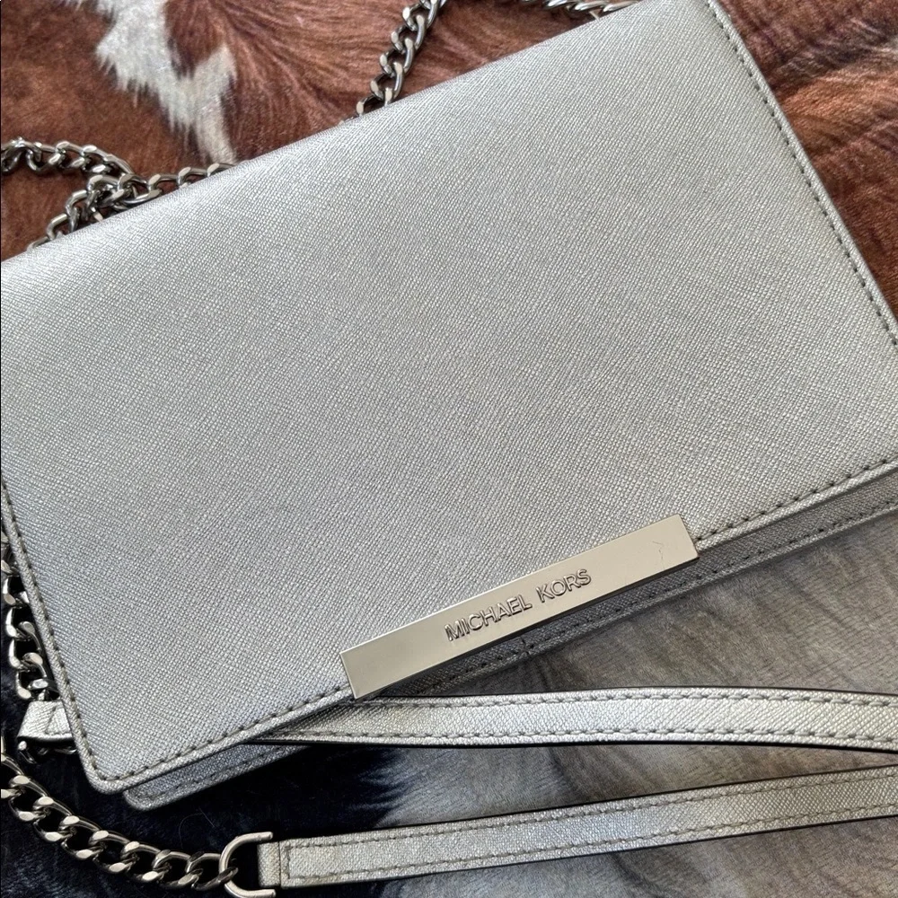 Michael Kors Genuine Leather Lana Wallet Clutch Bag Metallic Silver Crossbody